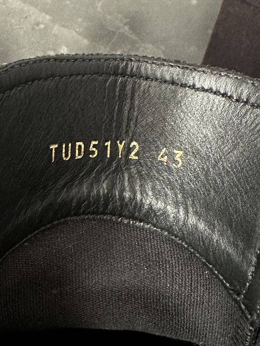 Vand ghete Valentino hightop sneakers 43 cu bonul de achizitie