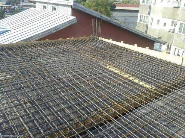 Executam case la rosu  materiale plus manopera