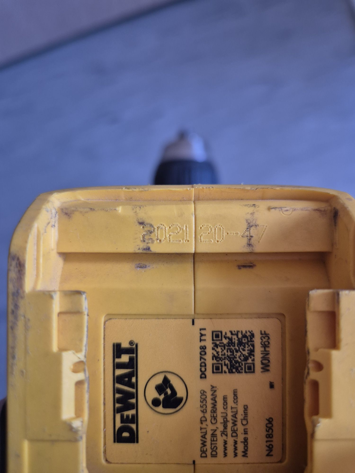 Аккумуляторный шуруповерт Dewalt DCD708N