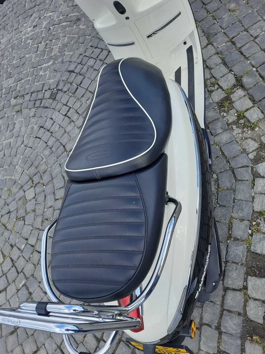 Peugeot Django 2019 4T Injecție 49 cm3 (similar Vespa)