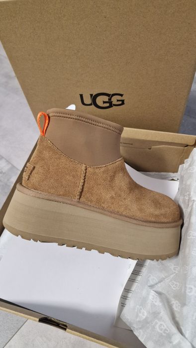 UGG-ghete de piele intoarsa cu segment  din material textil