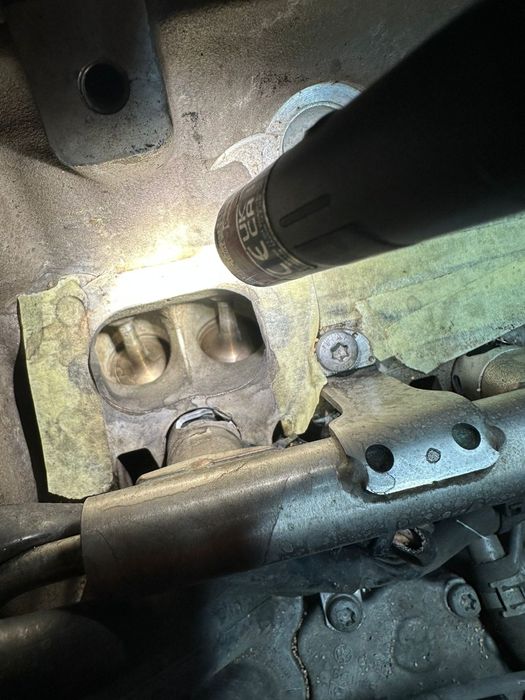 Curatare porturi admisie cu aparat profesional- coji nuca