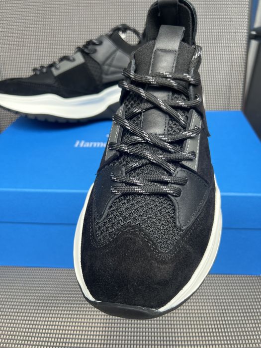 Мъжки нови обувки