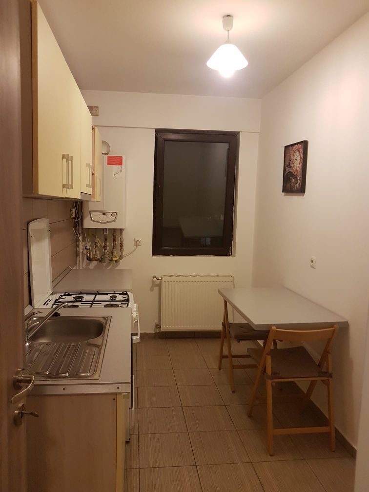 Inchiriez apartament 2 camere