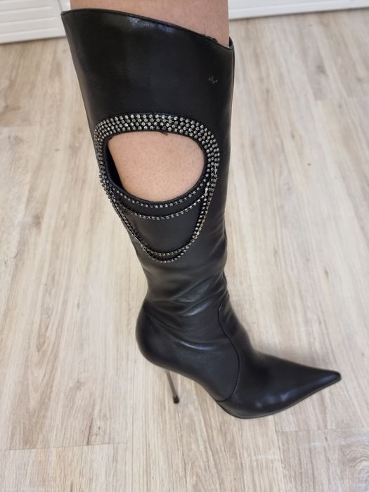 Продам сапоги  36 Италия  оригинал