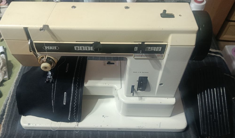 Mașina cusut Pfaff hobbymatic 801