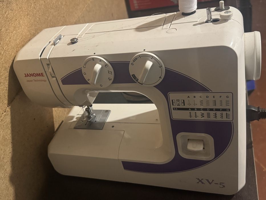 Швейная машинка продам