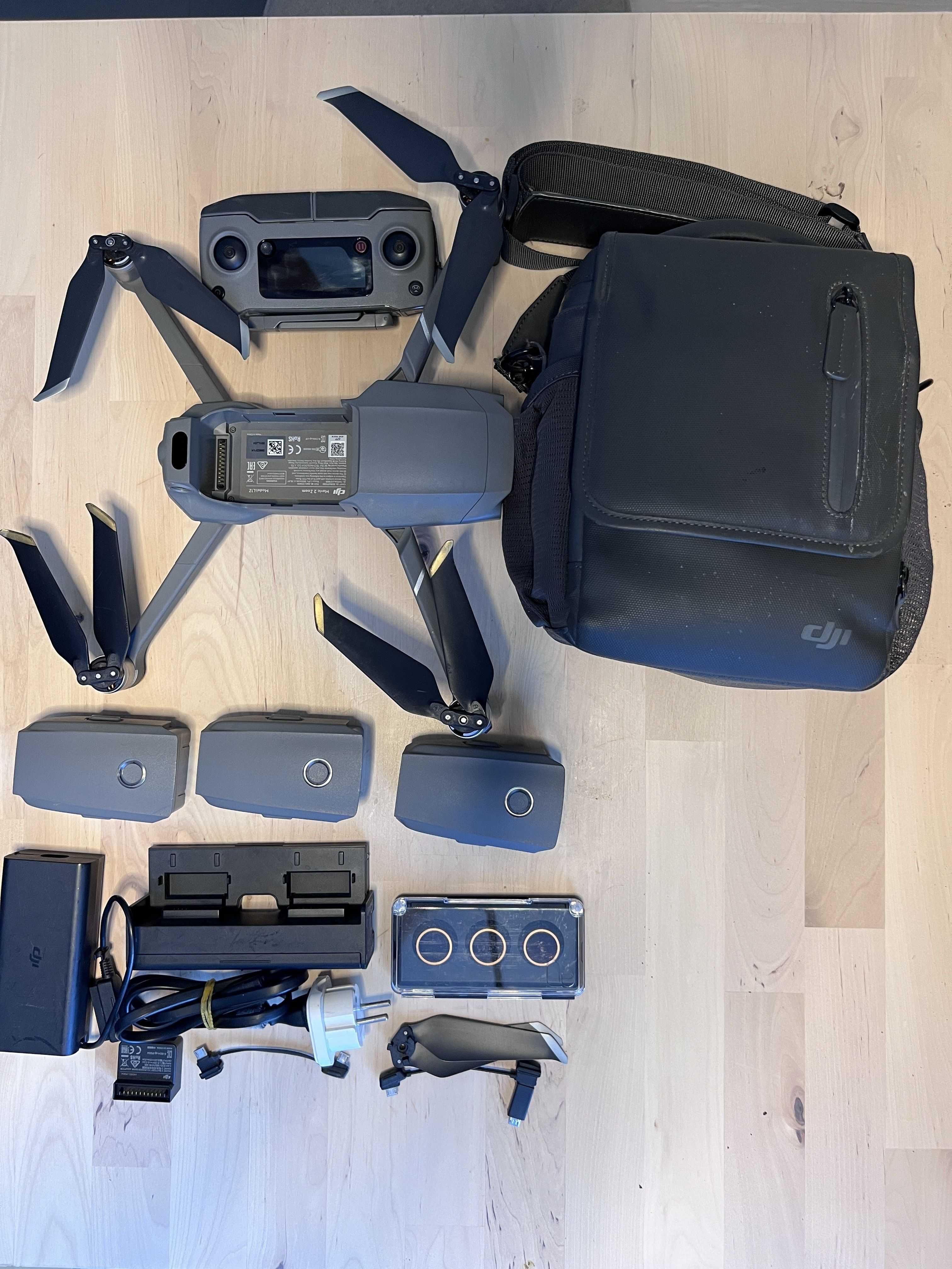 Vand Drona DJI Mavic 2 Zoom + Fly More Kit