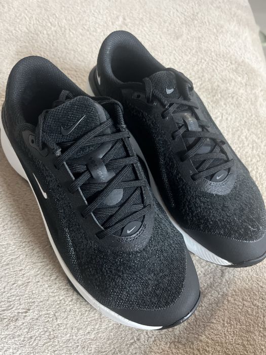 Nike нови и оригинални малотонки 39 размер