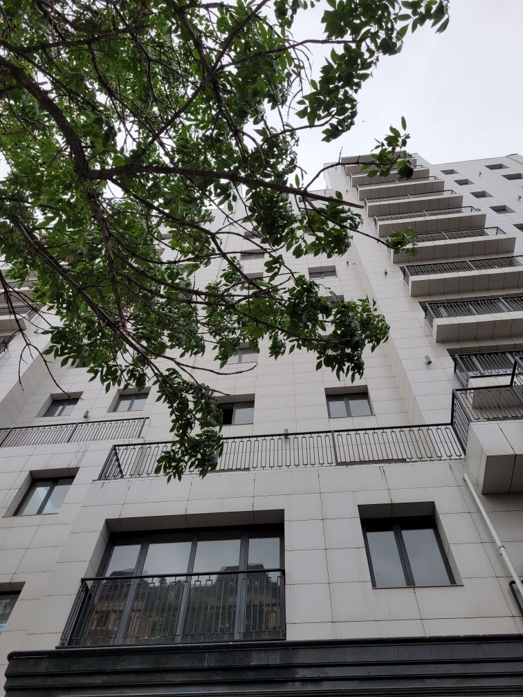 Марказда Новостройка Кадастр билан Гишт 2-хоналик 80 м² Нукус кучаси