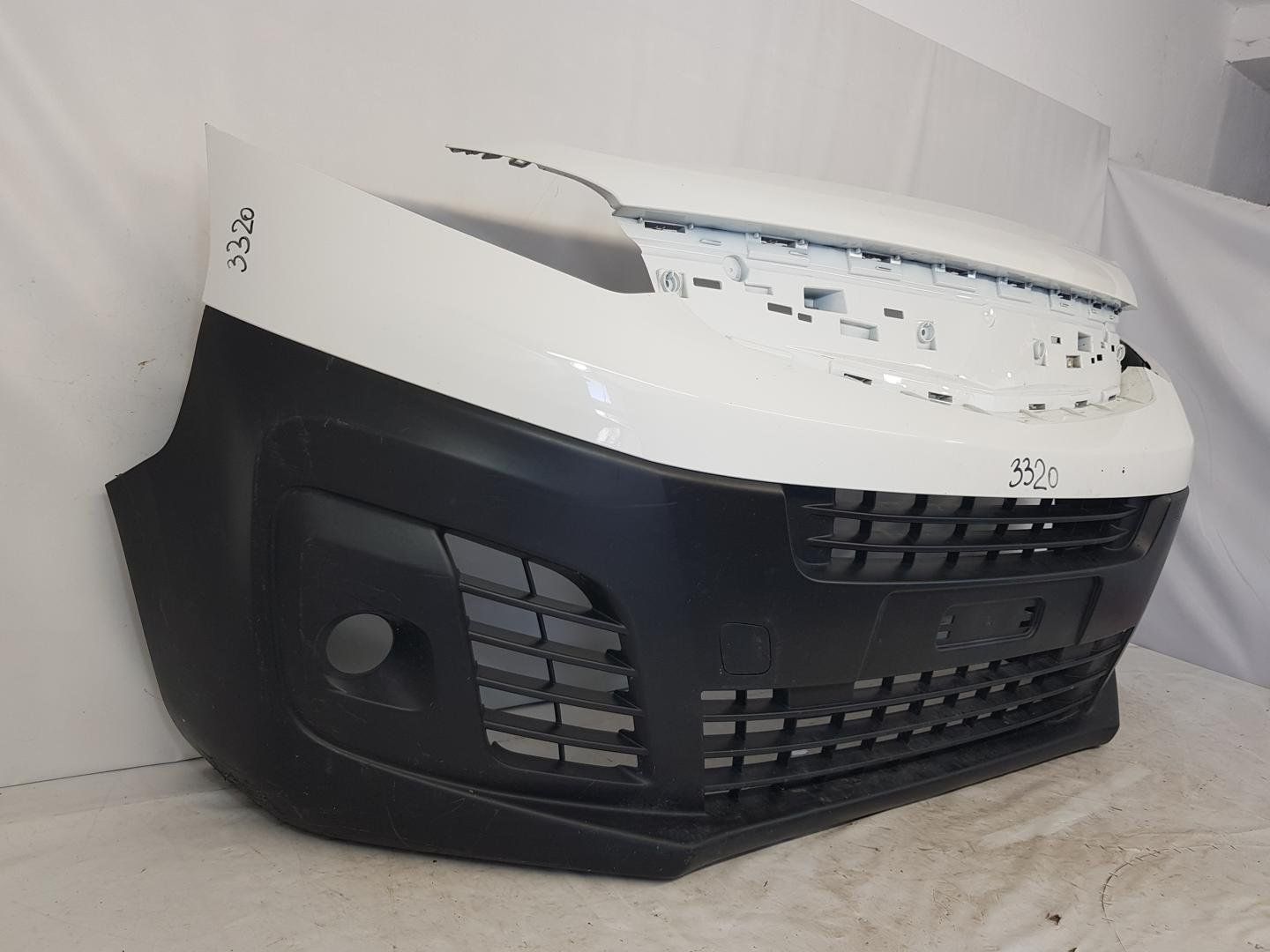 Bara fata Opel Vivaro / Peugeot Expert / Citroen Jumpy dupa 2018