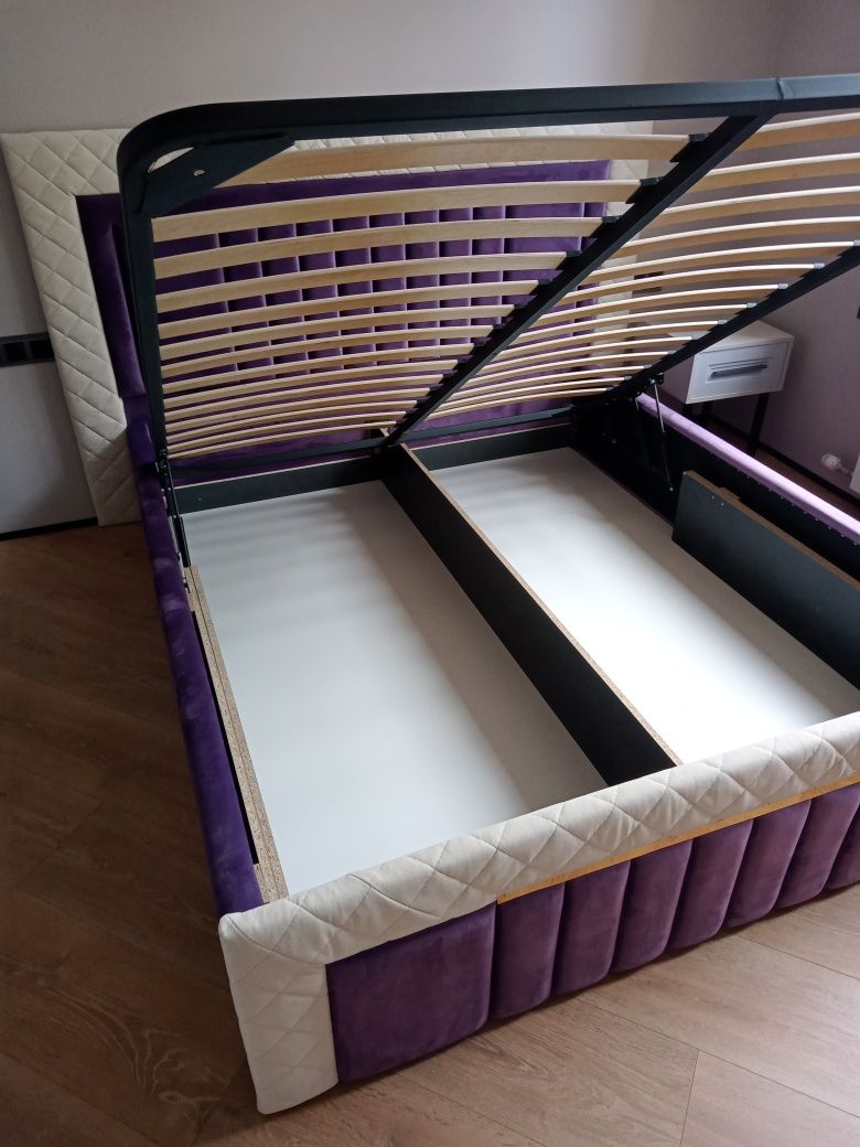 Срочно продам кровать абсолютно новую без матраса с подъемным механизм