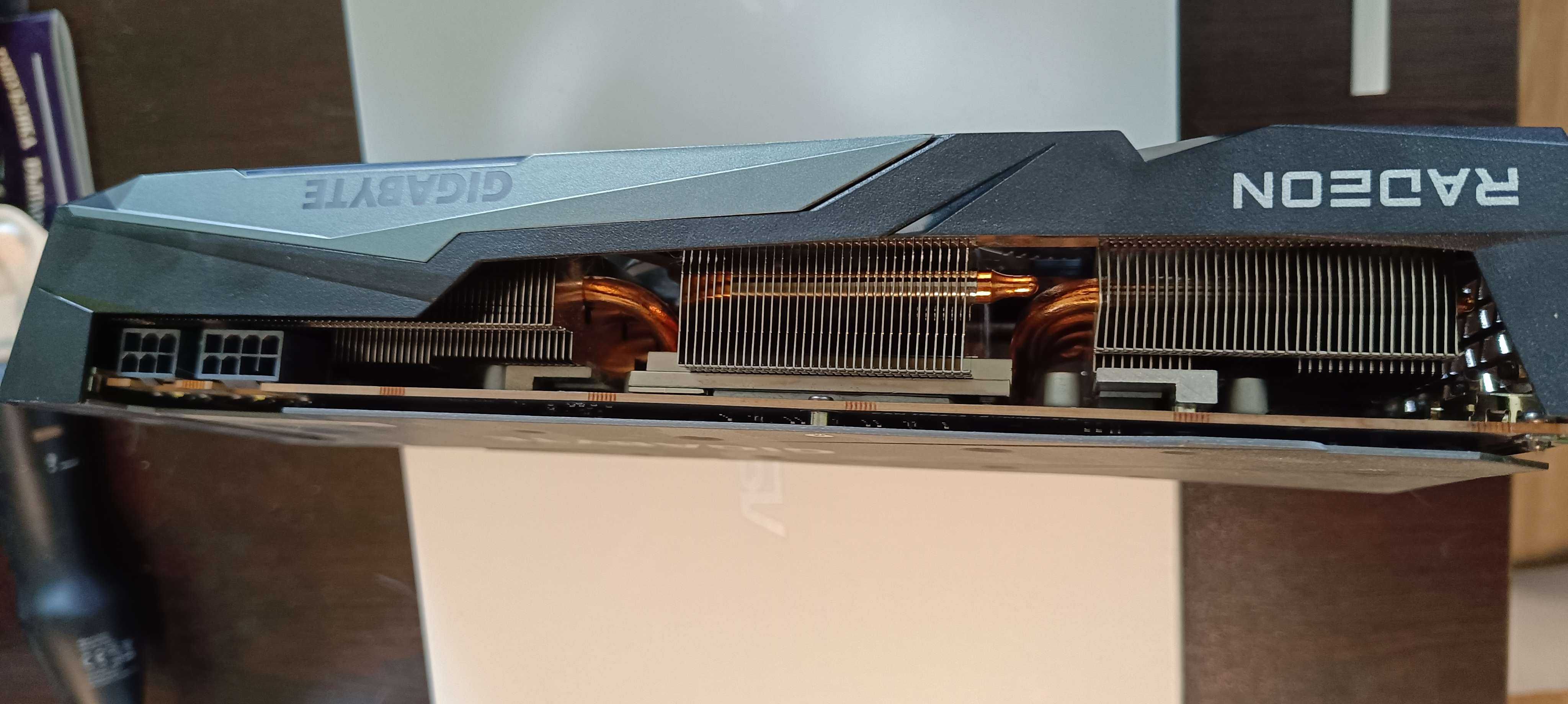 GIGABYTE Radeon RX 6750 XT OC 12GB