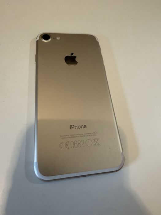 Iphone 7 128 gb много запазен
