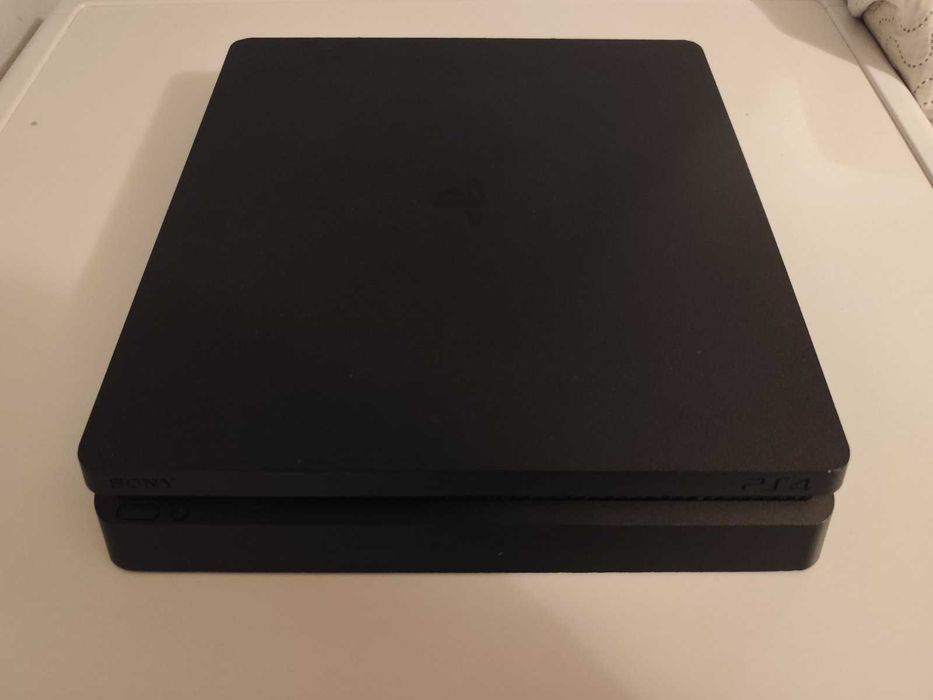 Playstation 4 Slim 1 TB КАТО НОВ !!!