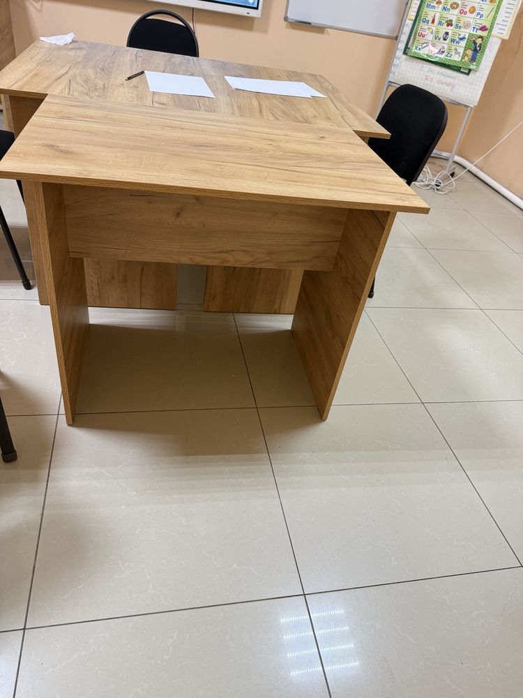 Продам столы,стулья,шкаф,мини диван