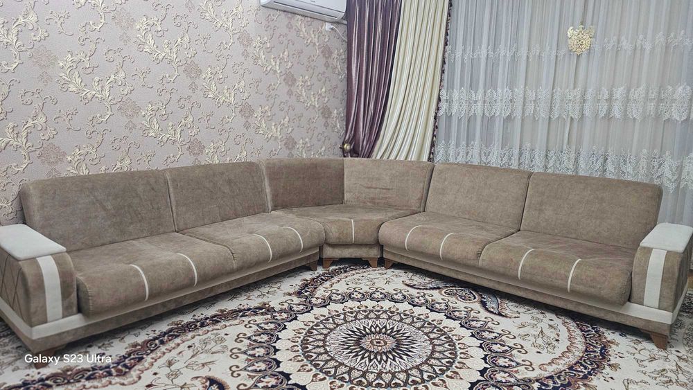 Мягкий диван  уголок