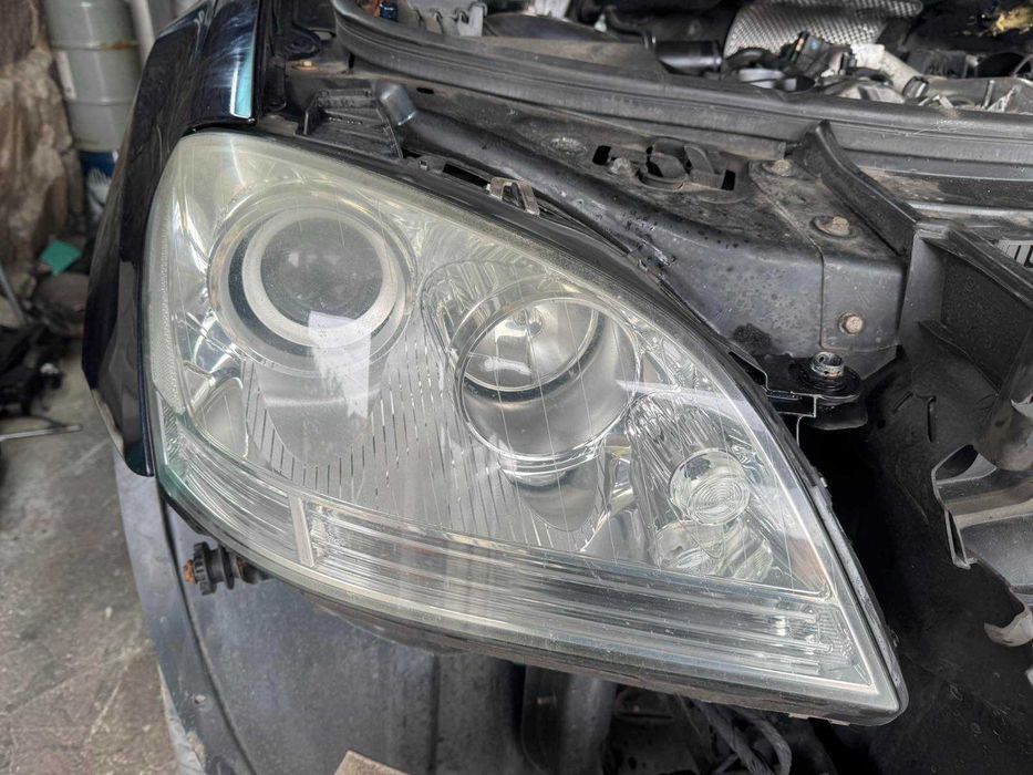Десен фар за Mercedes ML W164