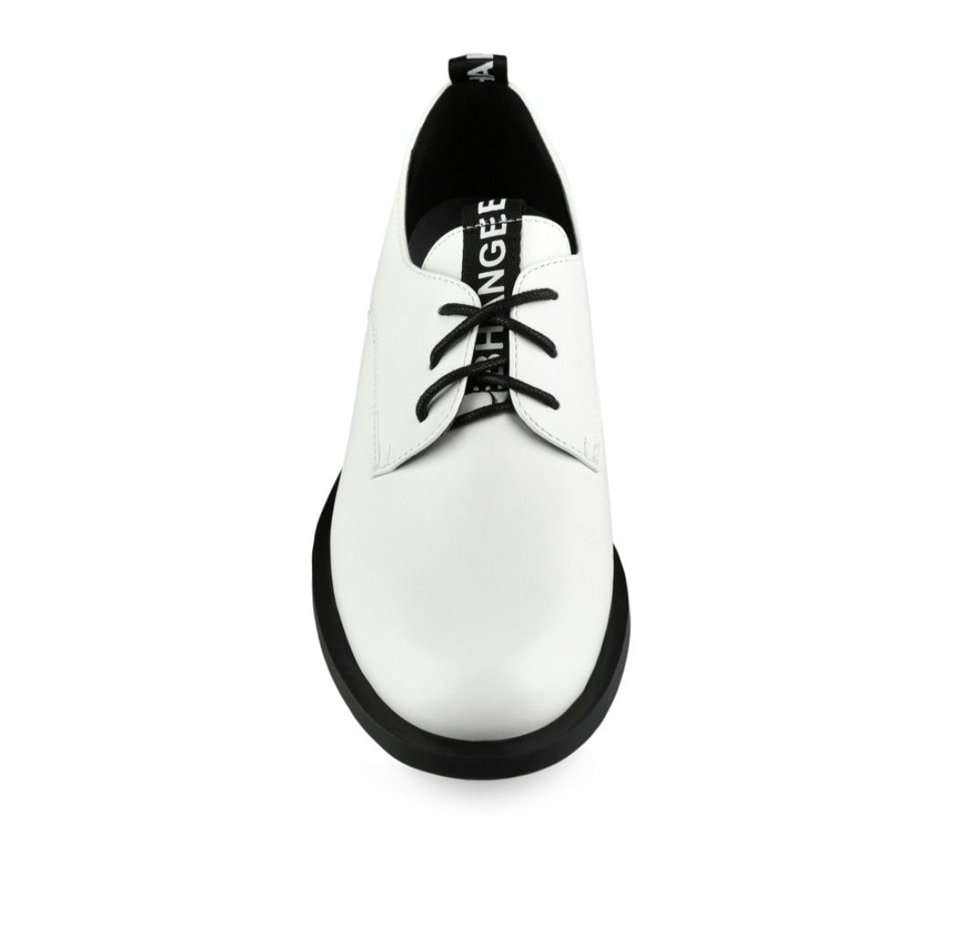 Нови Дамски елегантни бели обувки с ток