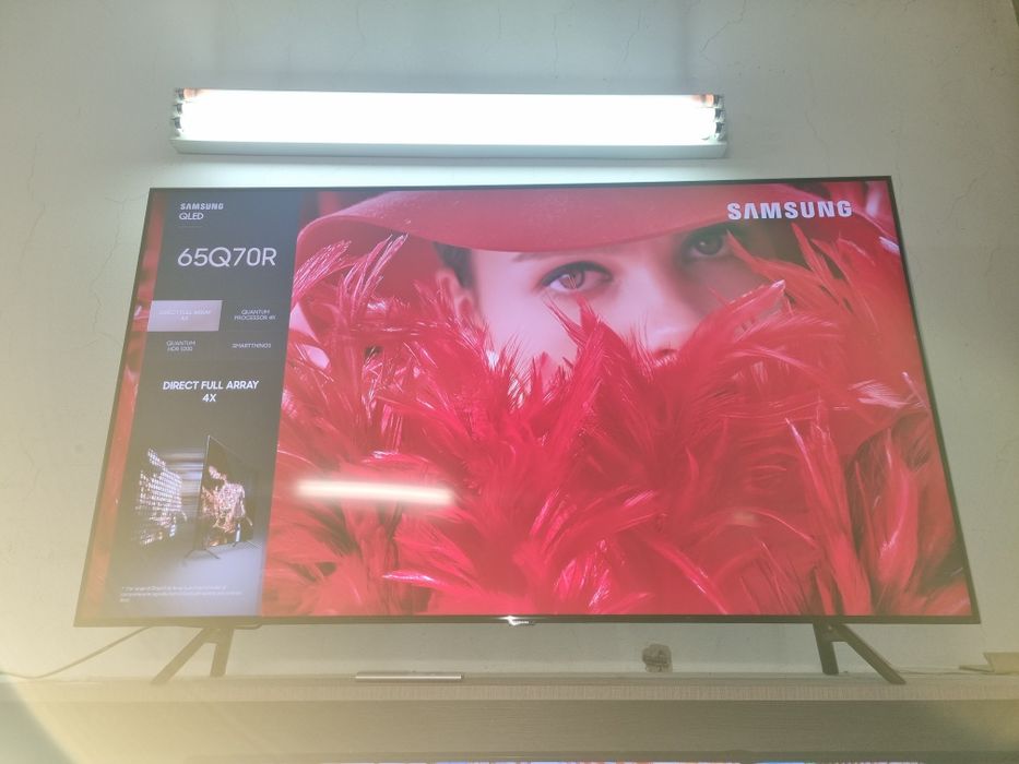 Телевизор 65 инча SAMSUNG