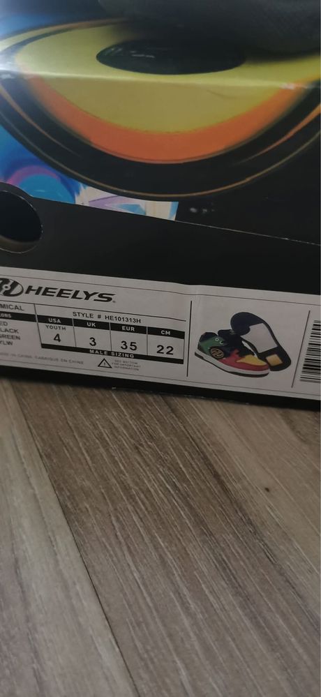 Adidasi cu role Heelys, marimea 35
