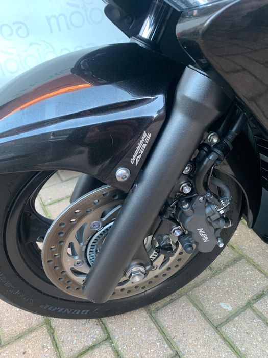 Motoideea vinde  HONDA SWT Silverwing  400  2014 ABS Rate Garantie