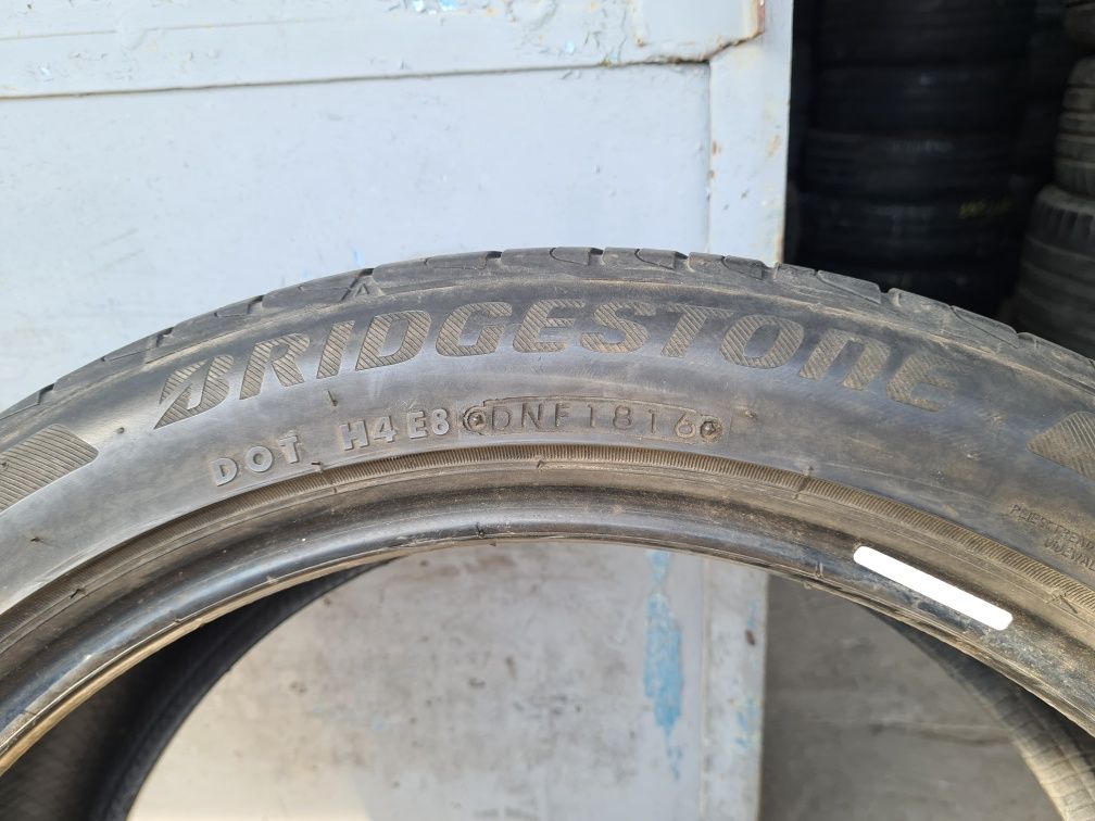 2 бр. летни гуми 225/45/19 Bridgestone DOT 1816 4,5 mm