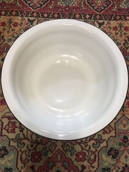 Эмалированный таз