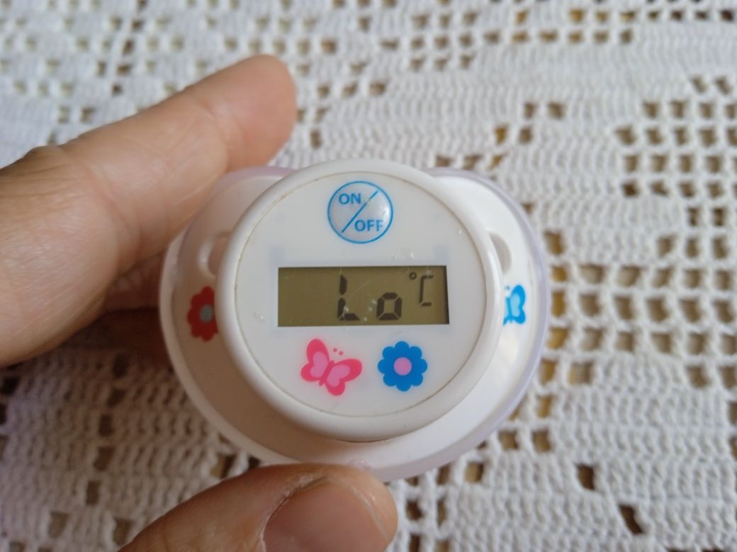 Бебешки термометър биберон