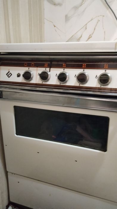 Газ плитаси сотилади!!!