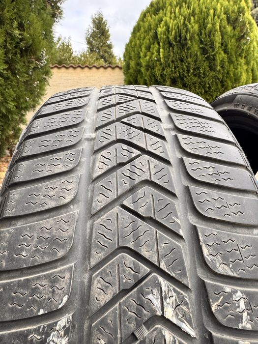 Зимни гуми 225 40 18 Pirelli Sottozero