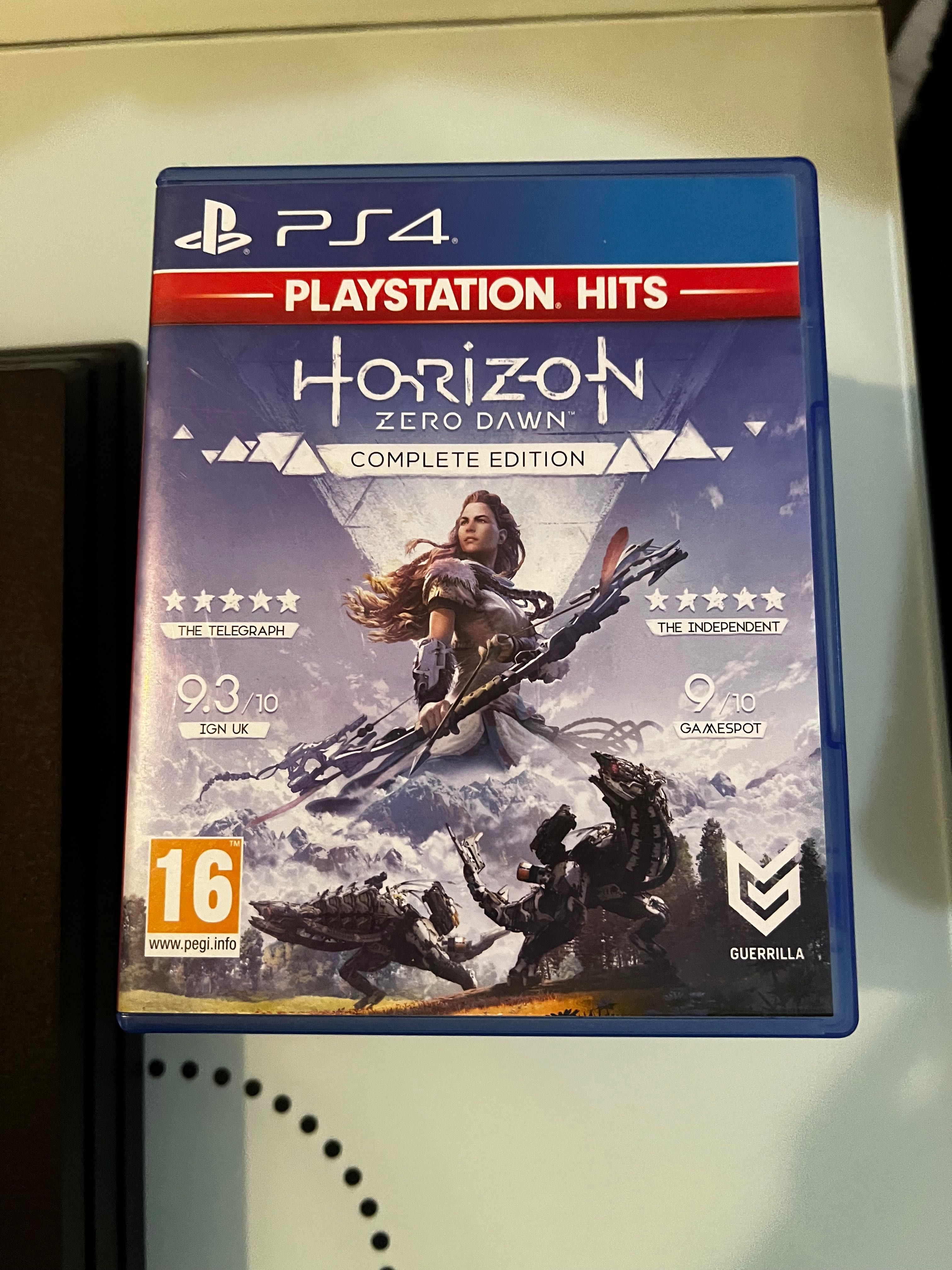 PS 4 Pro ,1Tr+8 jocuri+ 3 console