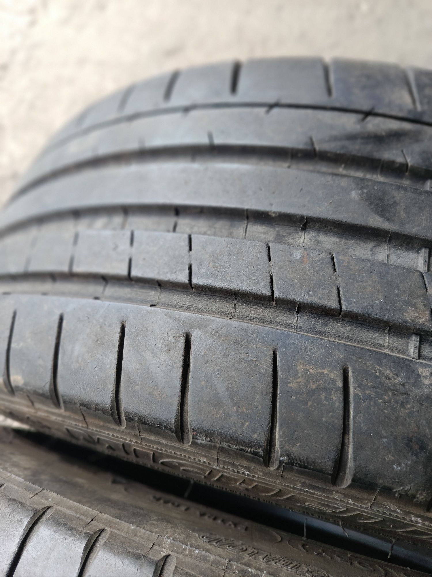 Летни гуми -18цола -225/45-1бр.-85лв."MICHELIN"