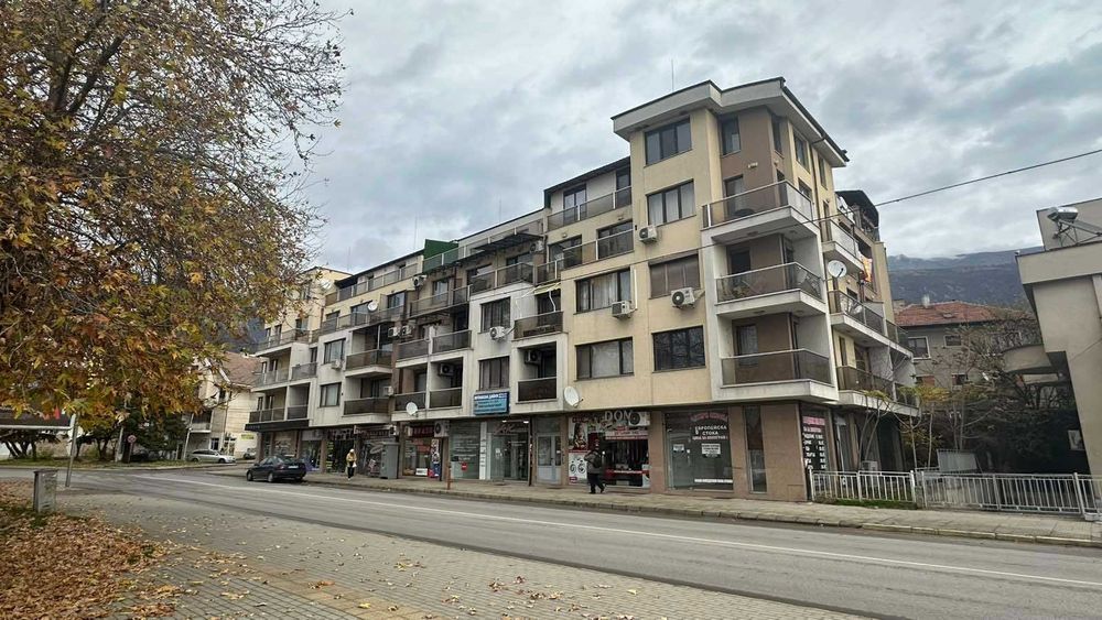 Продава се: Магазин  184.79 кв.м., лице на бул.Освобождение в  Карлово