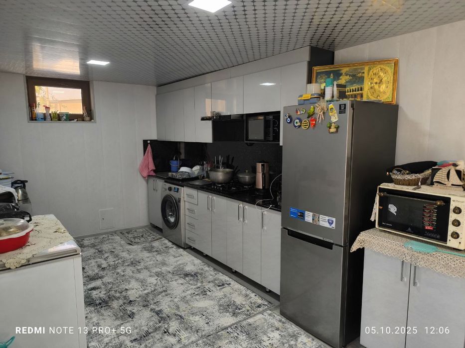 Xovli uyimiz sotiladi 8 sotiqa joylashgan