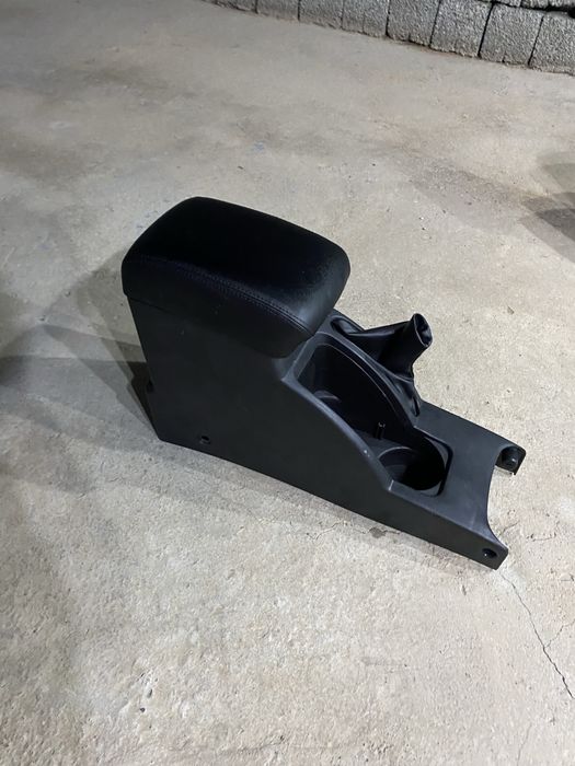 Подлокотники на некси 2 рестайл ,с баром