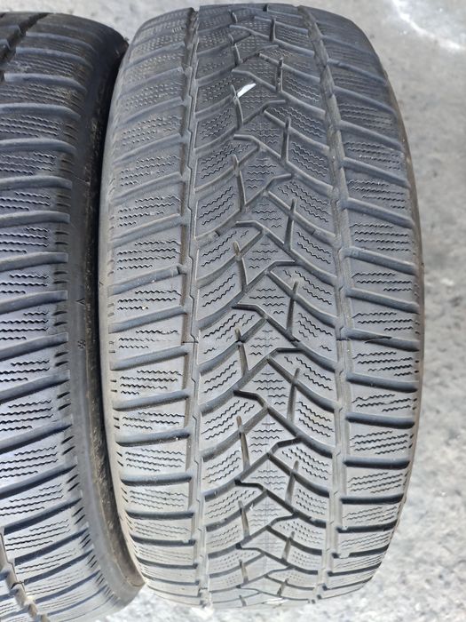 Зимни гуми -2023г.-17цола-205/55-1бр.-60лв."DUNLOP"