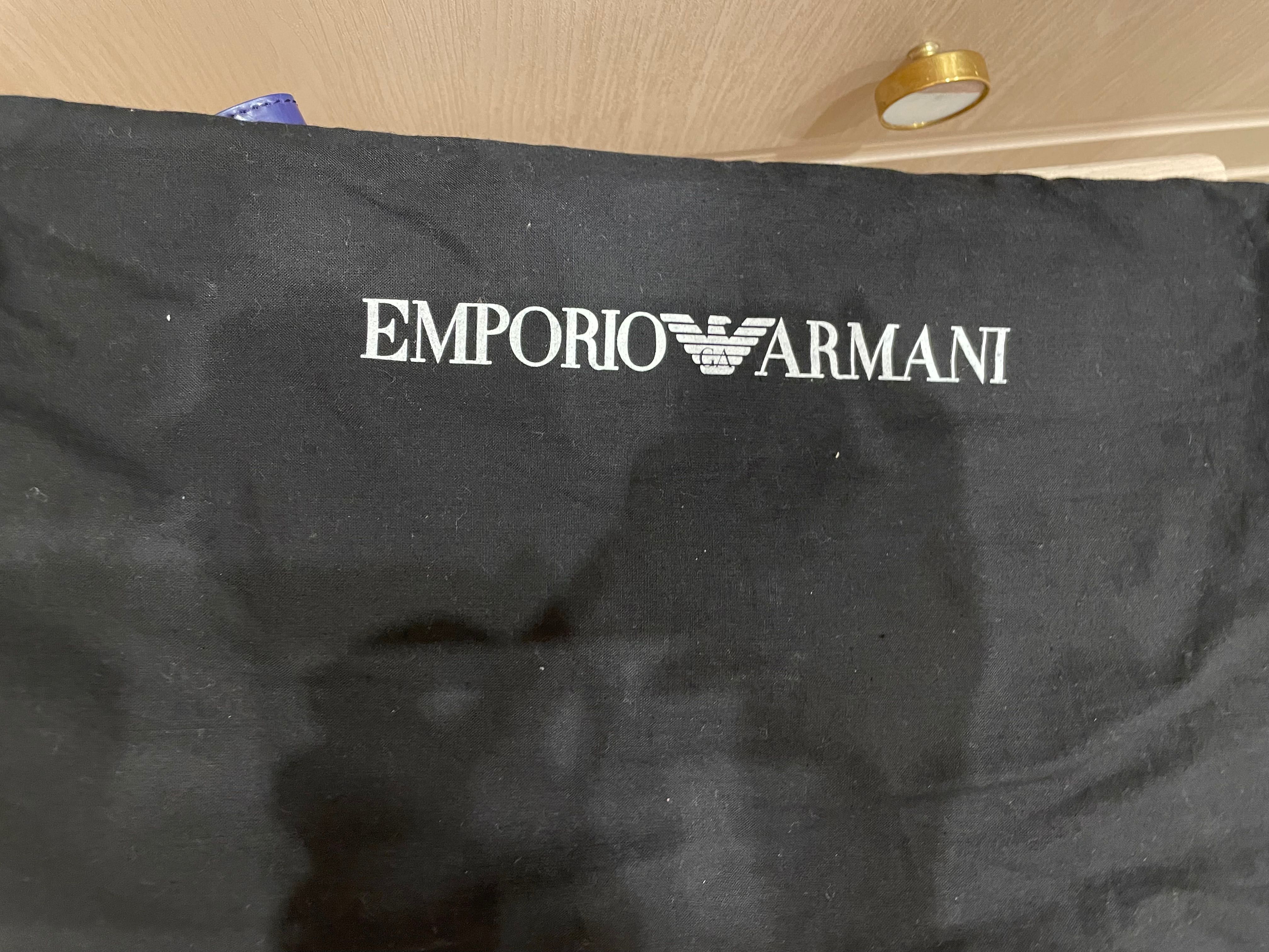 очень красивый клатч Emporio armani