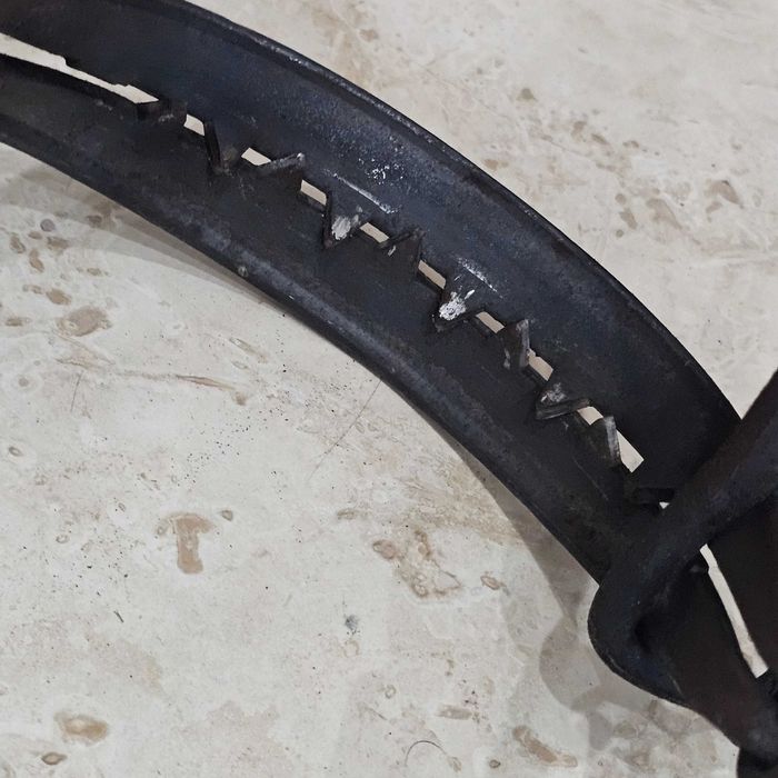 Capcana  puternica pt animale salbatitice cu sistem armare gheara 22cm