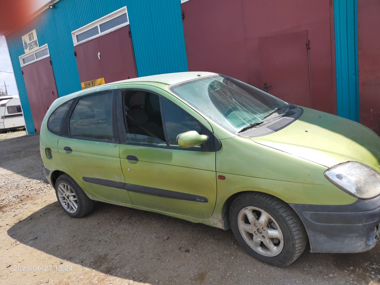 Продам автомобиль Renault scenic