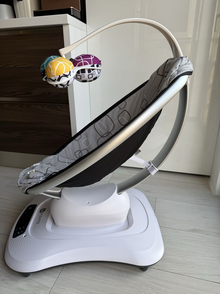 Електрическа бебешка люлка mamaRoo 4.0, сива
