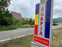 Pensiune la "rosu" in comuna Agapia, sat Varatec, judetul Neamt