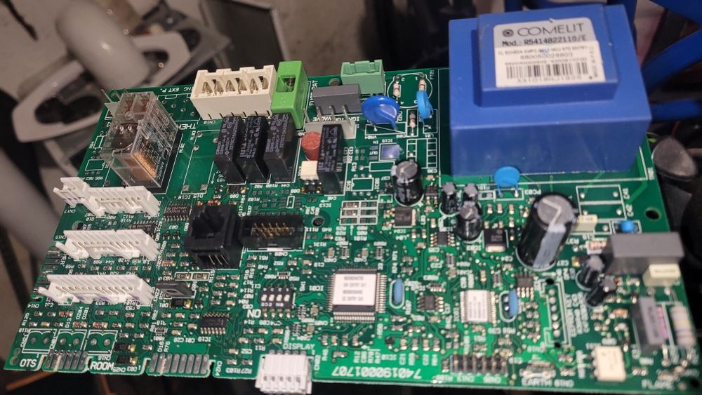 Vând piese centrala Ariston BS 24 FF