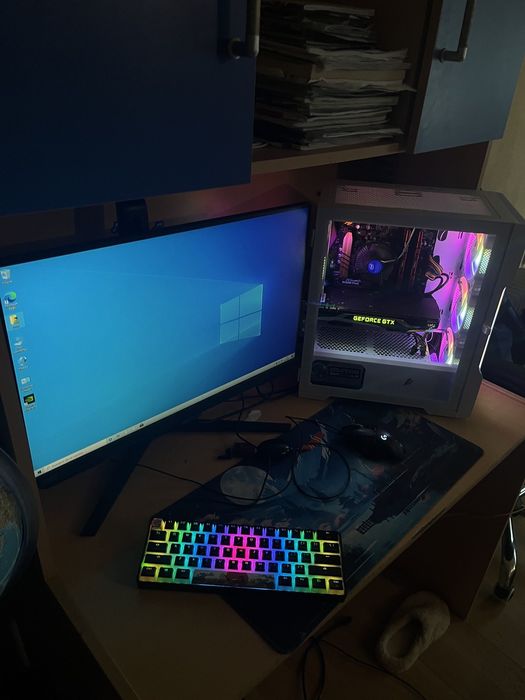 Продавам геймърски компютър