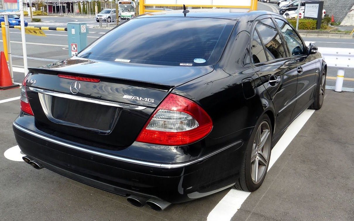 W211 E63amg пакет Facelift  броня прагове накрайници дифузьор решетка