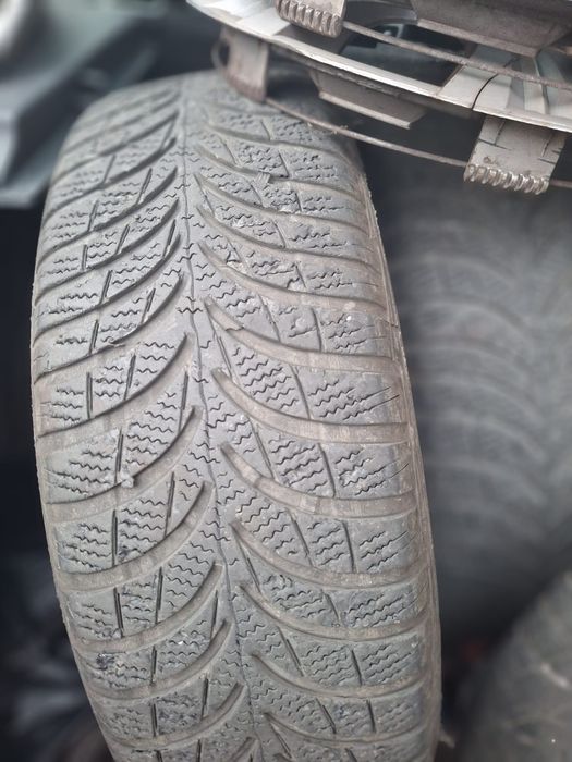 4 anvelope iarna cu jante de tabla