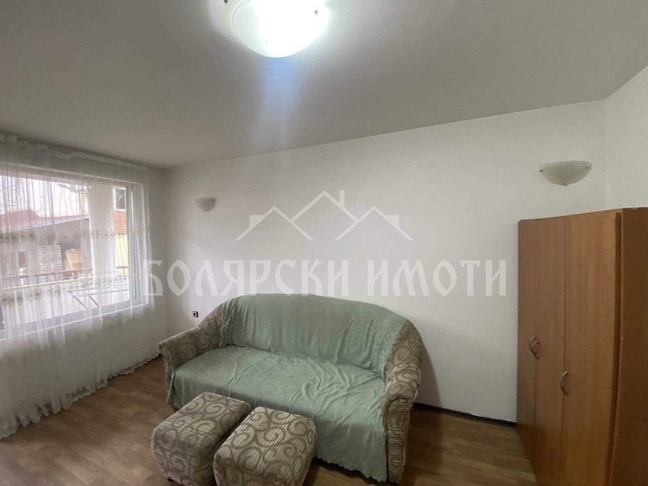 Двустаен апартамент в Широк Център