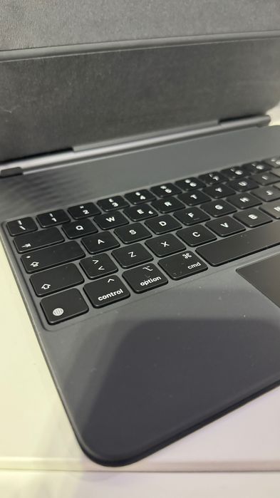 Tastatura Apple Magic Keyboard pentru Ipad Pro 12.9” Black, layout IT