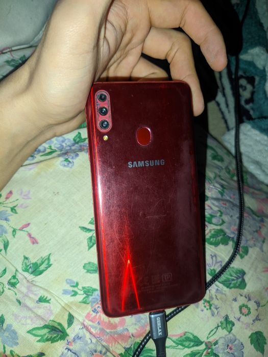 срочно продам самсунг samsung a20s