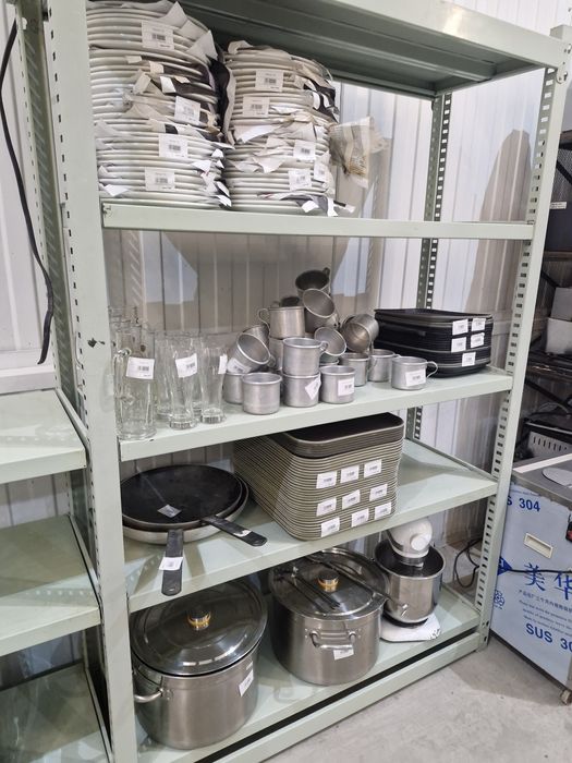 Мойки, столы, нержавейка, плиты, холодильники, оборудование и мебель